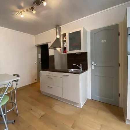 Apartment Coquet Sur Les Hauteurs De Montmartre Paris