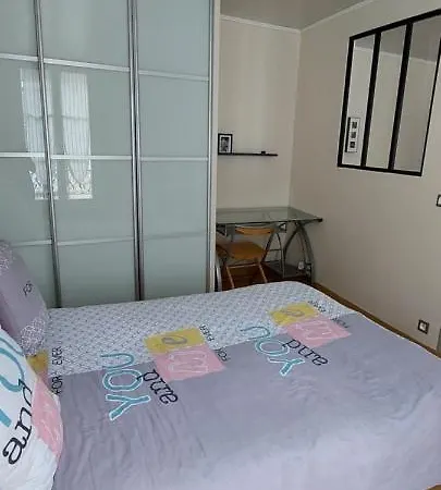 Apartment Coquet Sur Les Hauteurs De Montmartre