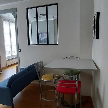 Coquet Sur Les Hauteurs De Montmartre Apartment *