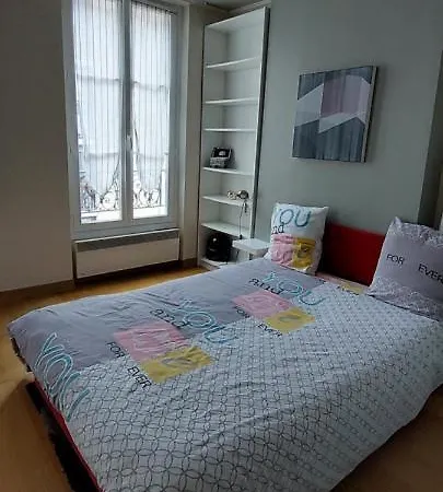 Coquet Sur Les Hauteurs De Montmartre Appartement *